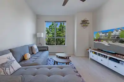 75 9566 TOMICKI AVENUE, Richmond BC V6X 0E6