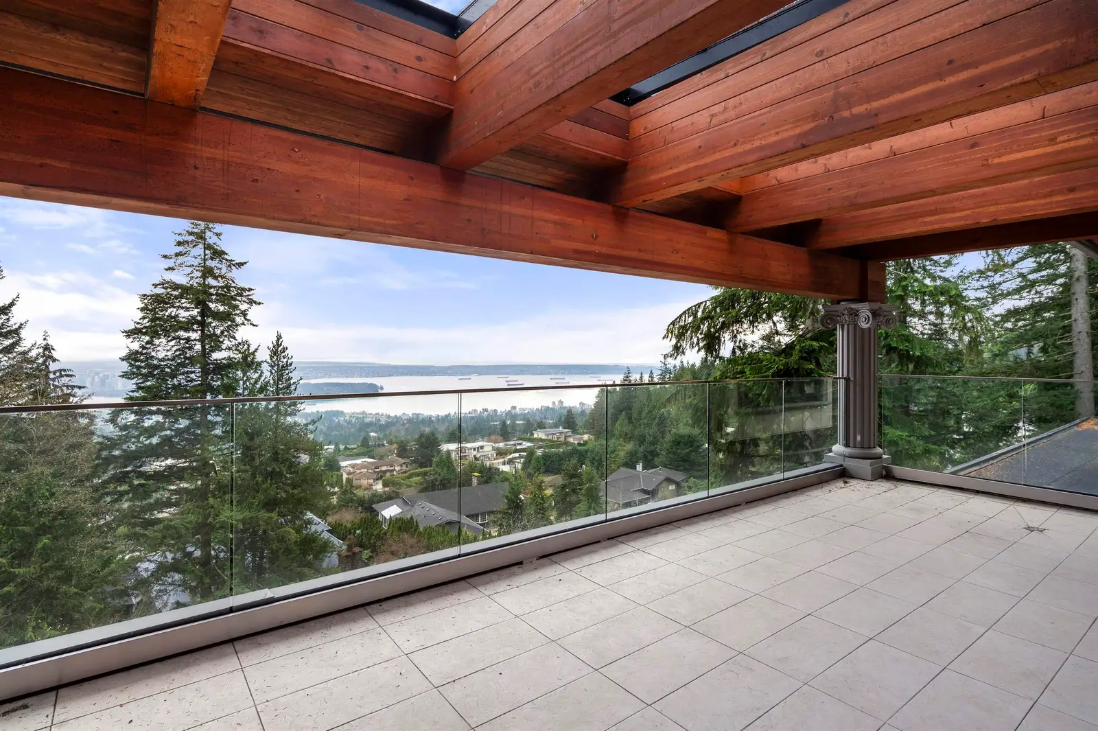 1119 MILLSTREAM ROAD, West Vancouver BC V7S 2C8