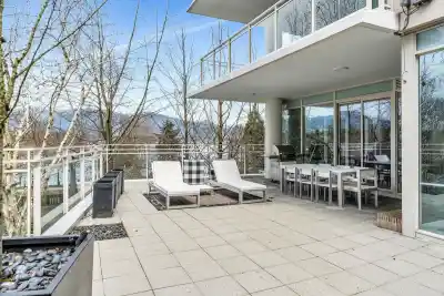 101 1139 W CORDOVA STREET, Vancouver BC V6C 0A2