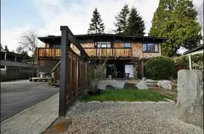 937 UNDERHILL DRIVE, Delta BC V4M 2V4