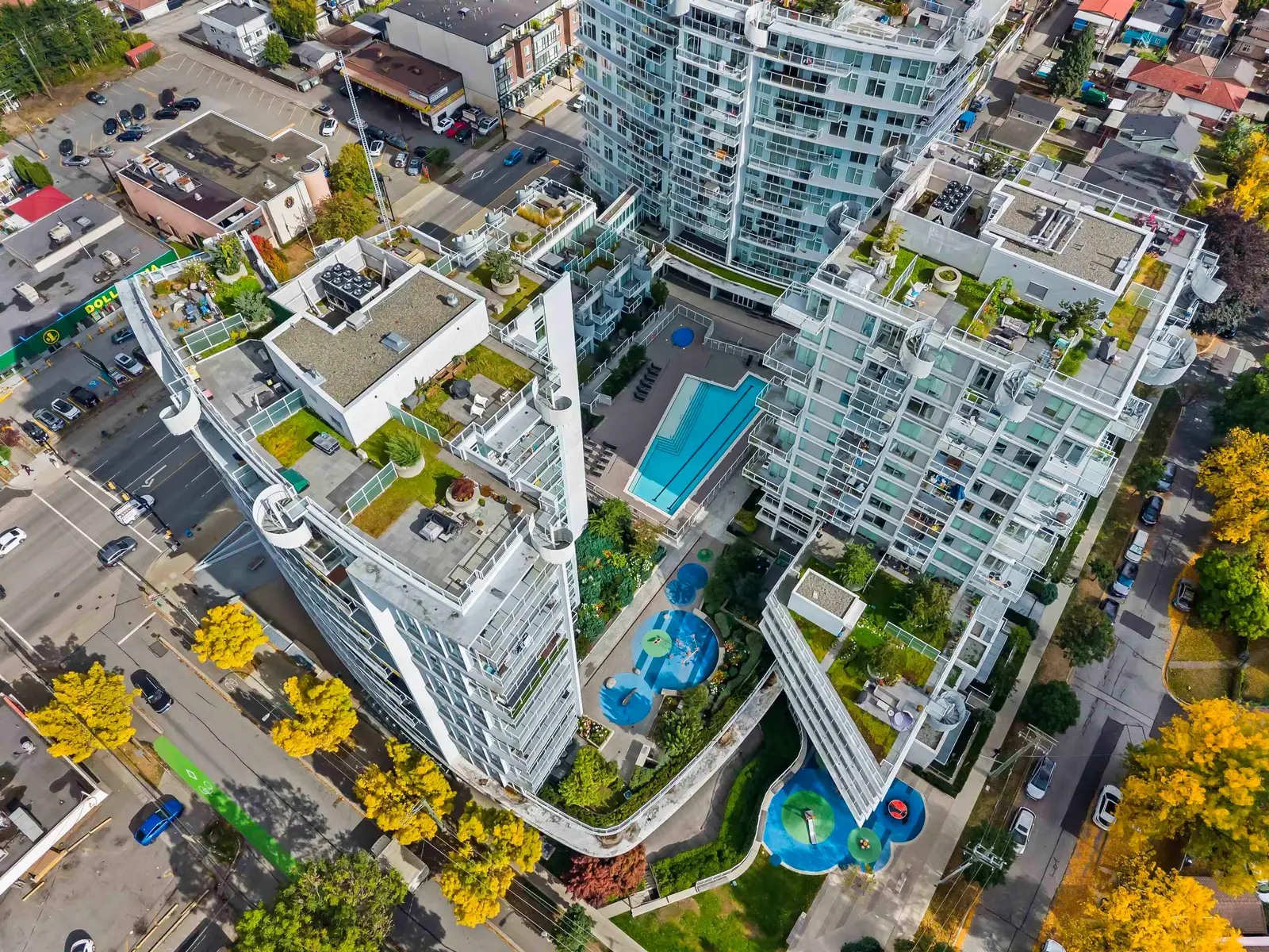 603 4638 GLADSTONE STREET, Vancouver BC V5N 0G5