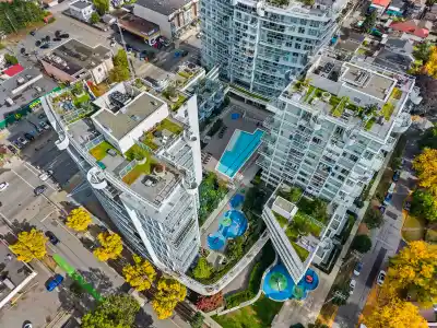 603 4638 GLADSTONE STREET, Vancouver BC V5N 0G5