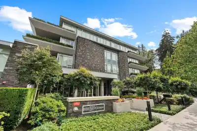 401 888 ARTHUR ERICKSON PLACE, West Vancouver BC V7T 0B1