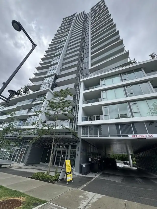 1108 9675 KING GEORGE BOULEVARD, Surrey BC V3T 2V3