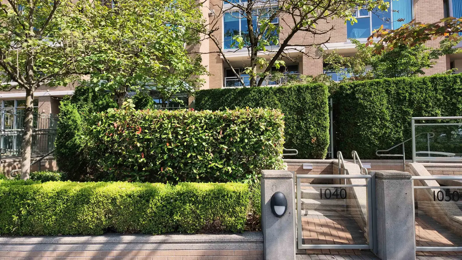 1040 QUEBEC STREET, Vancouver BC V6A 4K8