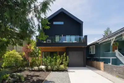 1 4161 WINDSOR STREET, Vancouver BC V5V 4P2