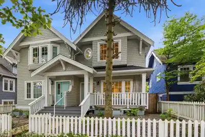 1242 E 23RD AVENUE, Vancouver BC V5V 1Y9