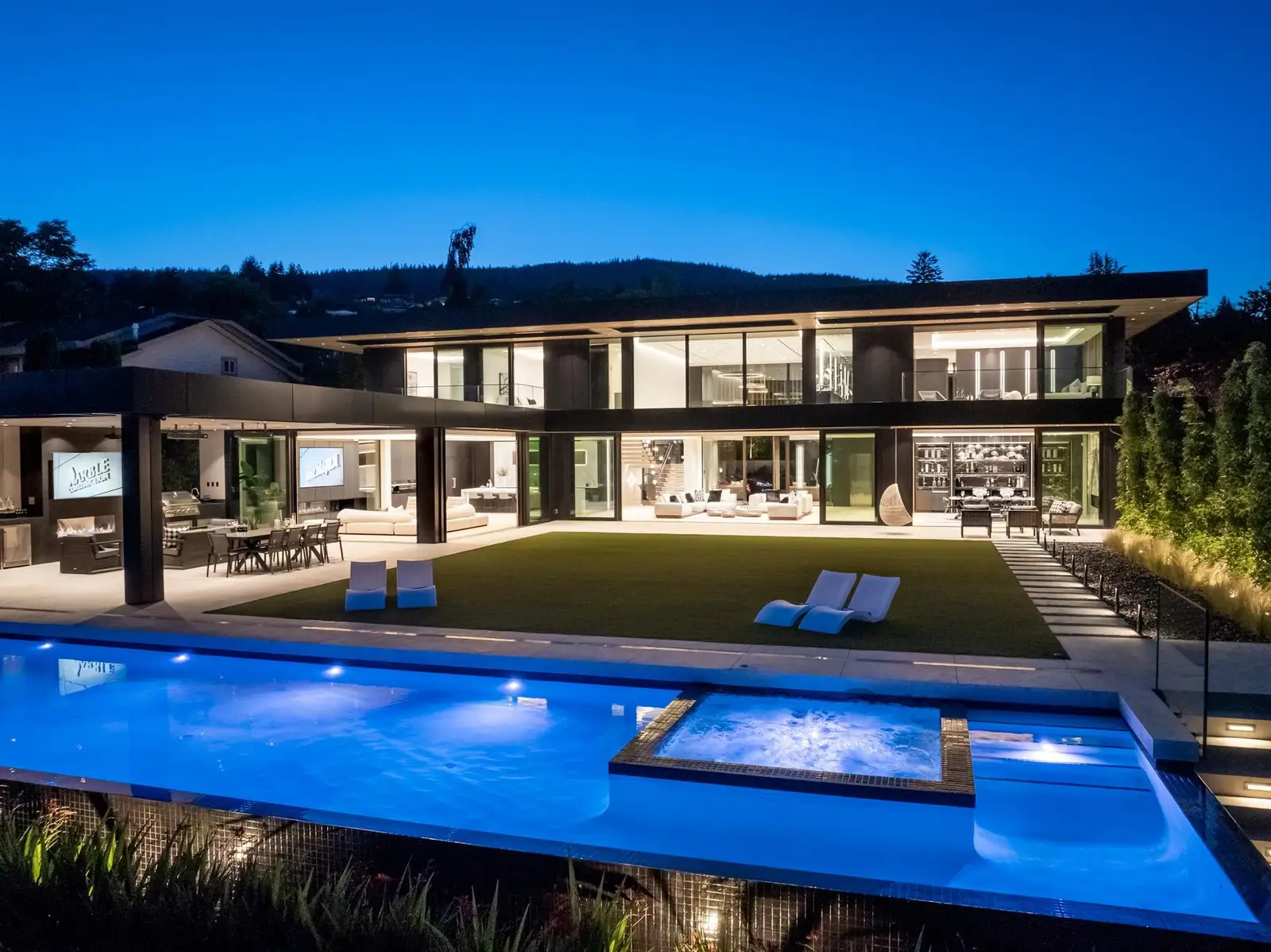 690 KNOCKMAROON ROAD, West Vancouver BC V7S 1R6