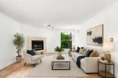 104 2181 PANORAMA DRIVE, North Vancouver BC V7G 1V3