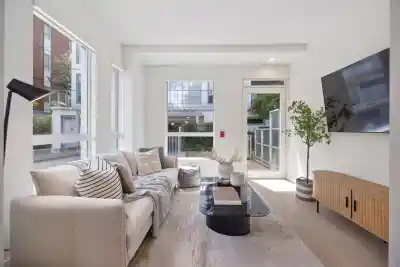 477 W KING EDWARD AVENUE, Vancouver BC V5Y 2J3