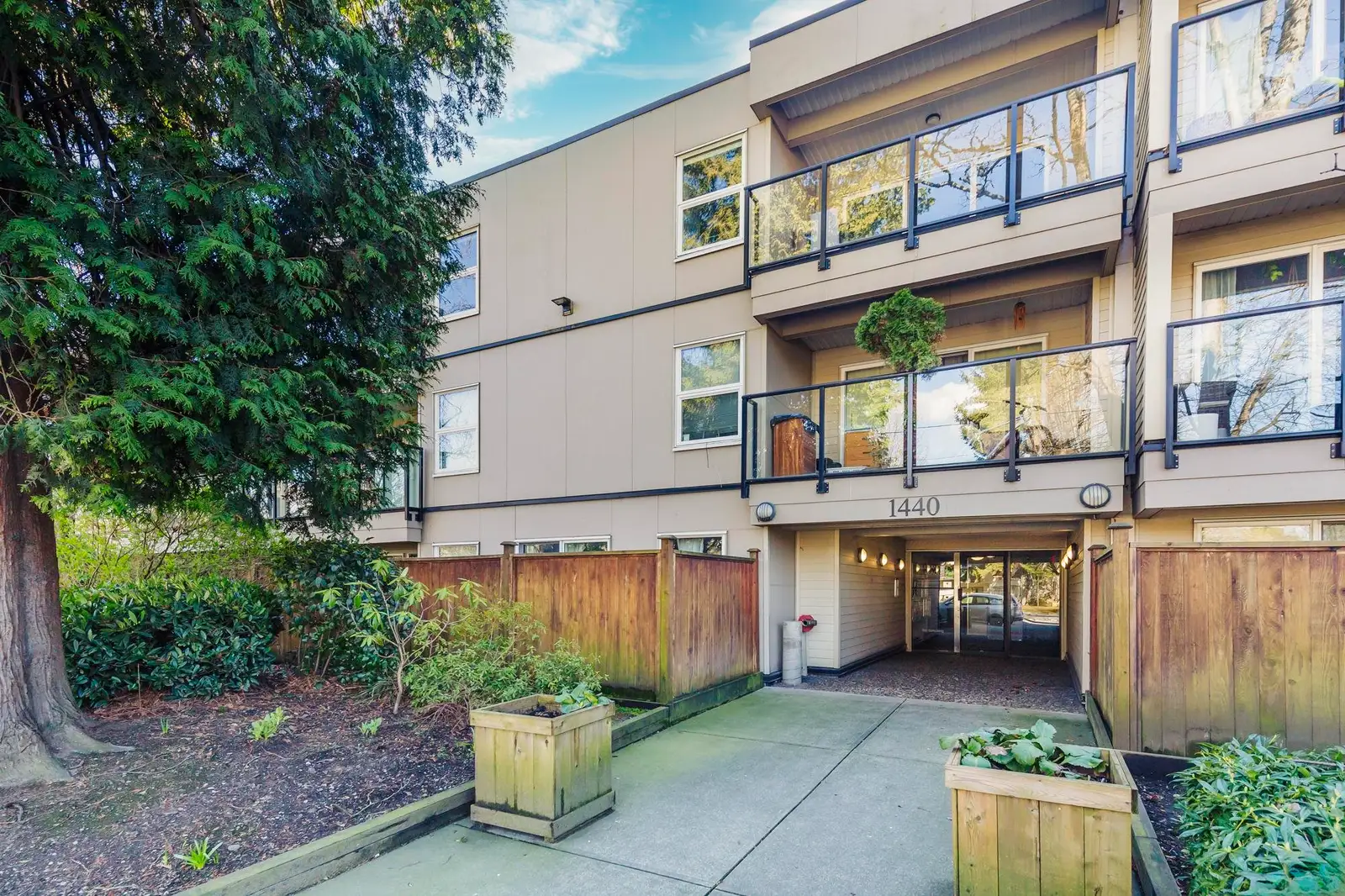 115 1440 E BROADWAY STREET, Vancouver BC V5N 5P2