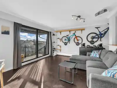 306 2222 CAMBRIDGE STREET, Vancouver BC V5L 1E6