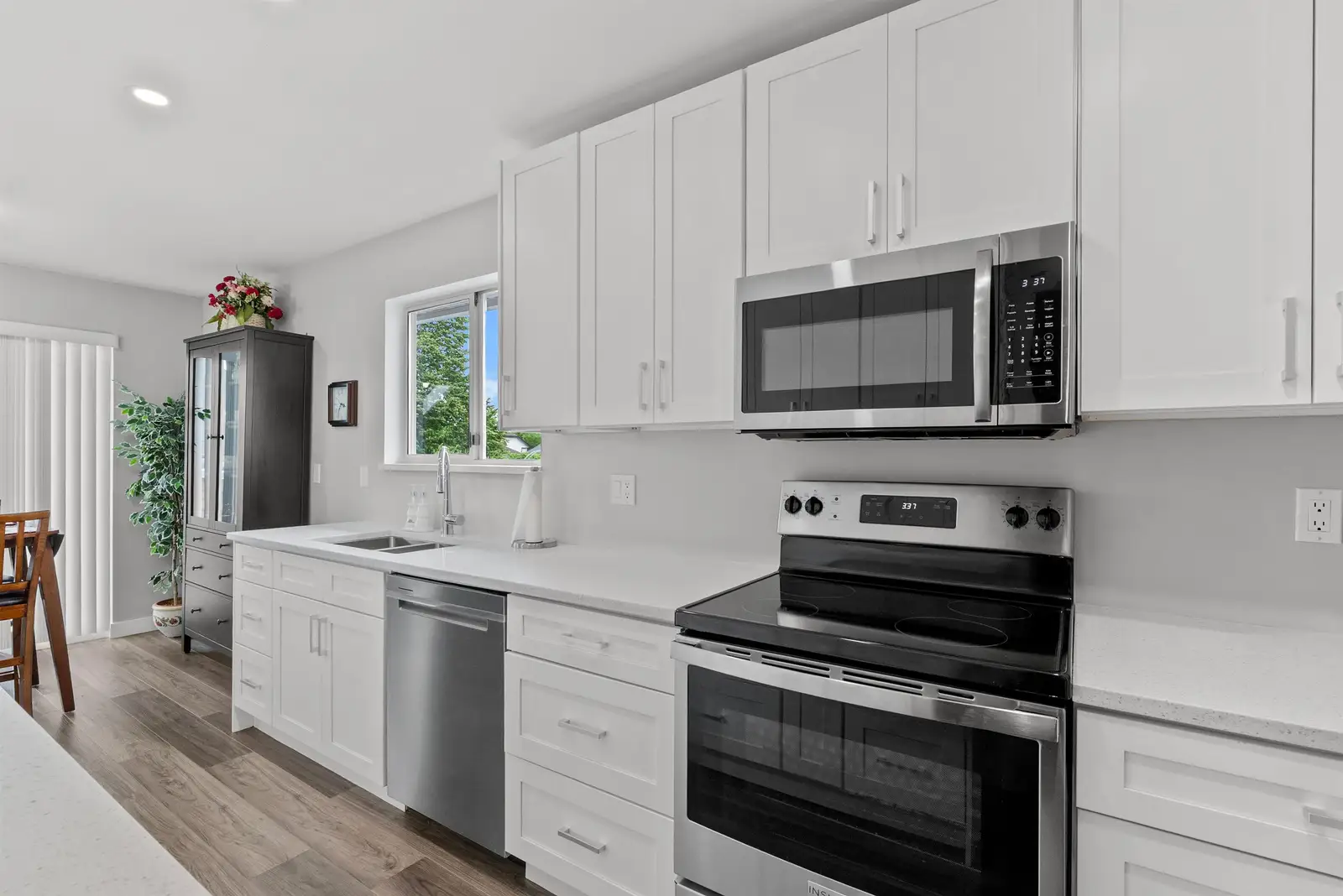 2 6320 48A AVENUE, Delta BC V4K 4W3
