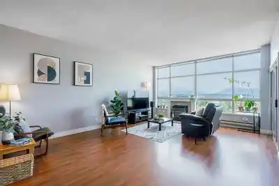 2001 14881 103A AVENUE, Surrey BC V3R 0M5