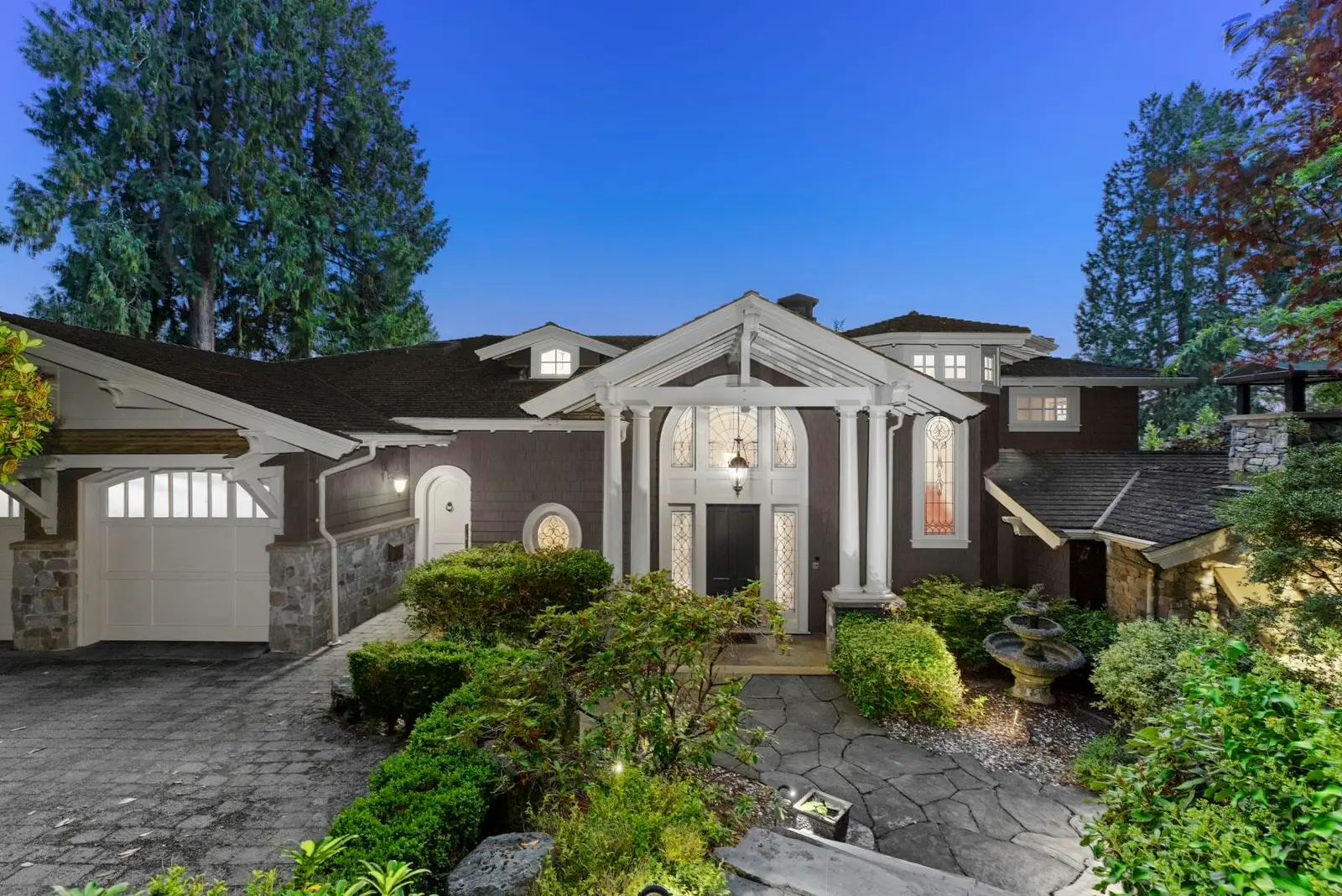 3090 MATHERS AVENUE, West Vancouver BC V7V 2K4