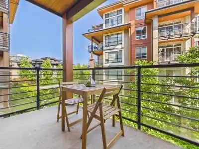 303 5981 GRAY AVENUE, Vancouver BC V6S 0G1