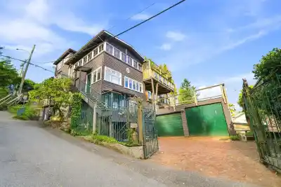 3396 MARINE DRIVE, West Vancouver BC V7V 1M9