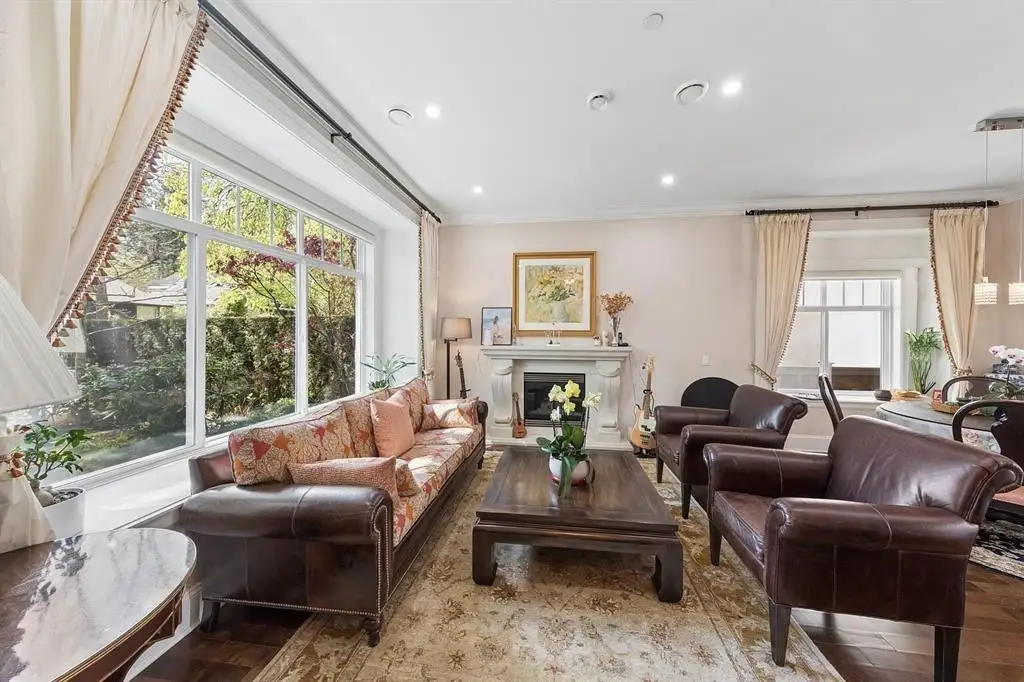 2911 W 35TH AVENUE, Vancouver BC V6N 2M5