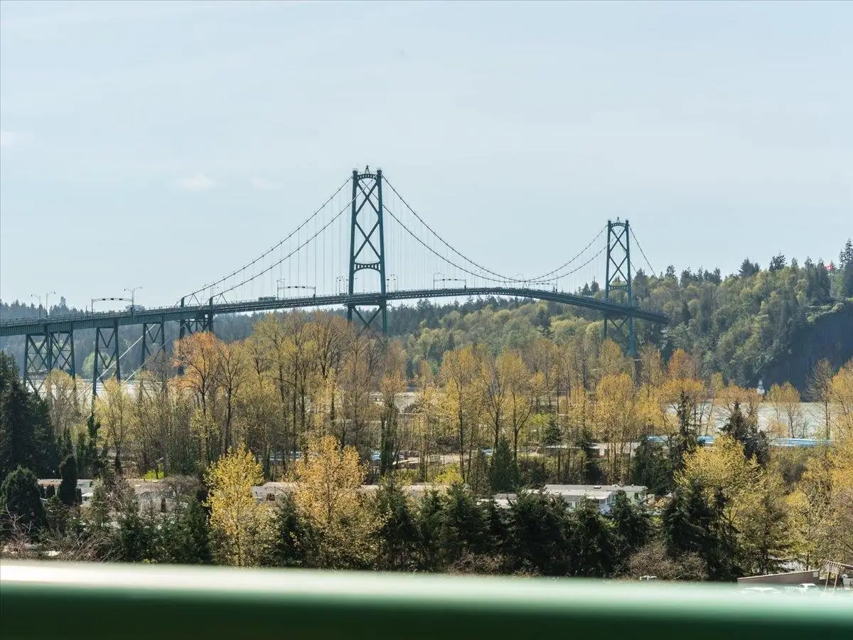 12C 328 TAYLOR WAY, West Vancouver BC V7T 2Y4