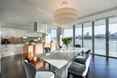 306 1560 HOMER MEWS, Vancouver BC V6Z 0A5