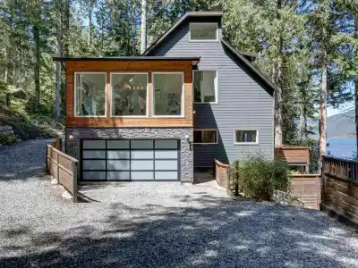 6163-6165 CORACLE DRIVE, Sechelt BC V7Z 0C9