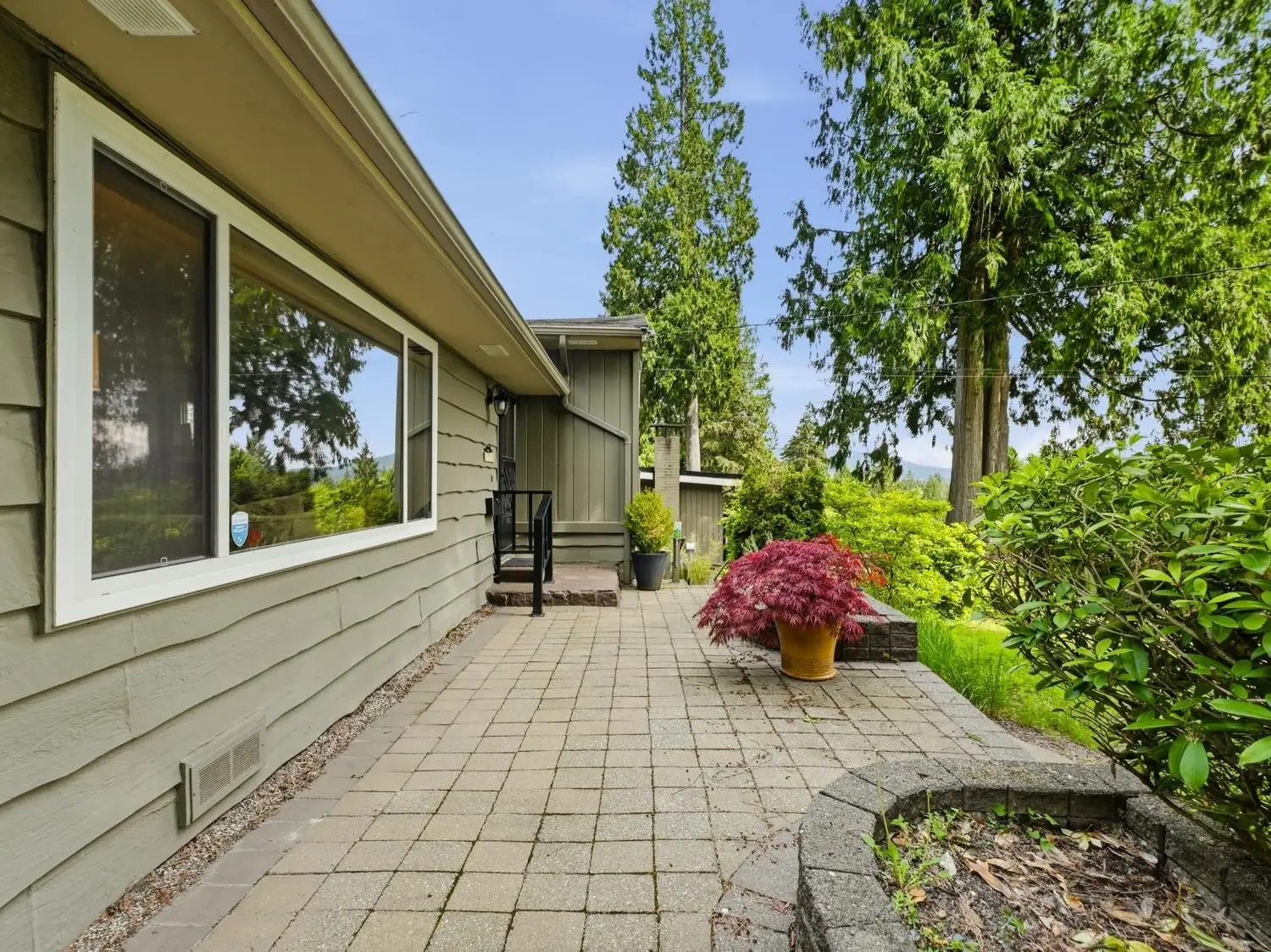1380 COLEMAN STREET, North Vancouver BC V7K 1W6