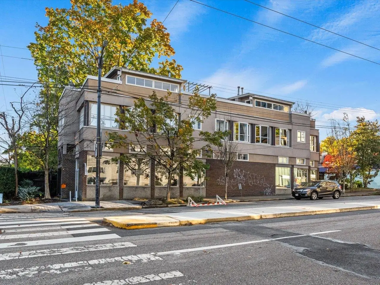 1 2450 ALMA STREET, Vancouver BC V6R 3R7