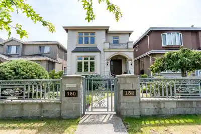152 W 48TH AVENUE, Vancouver BC V5Y 2Y7