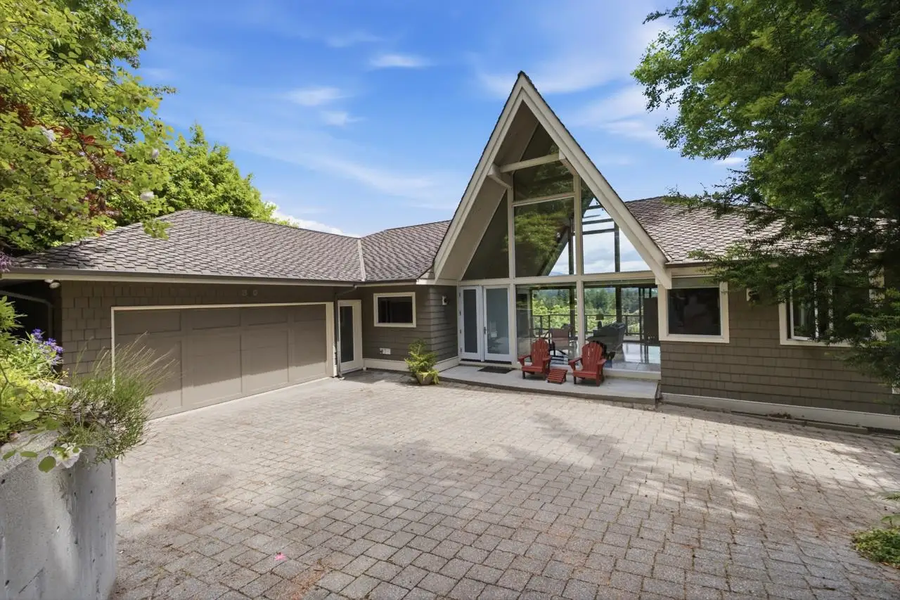 820 YOUNETTE DRIVE, West Vancouver BC V7T 1S9