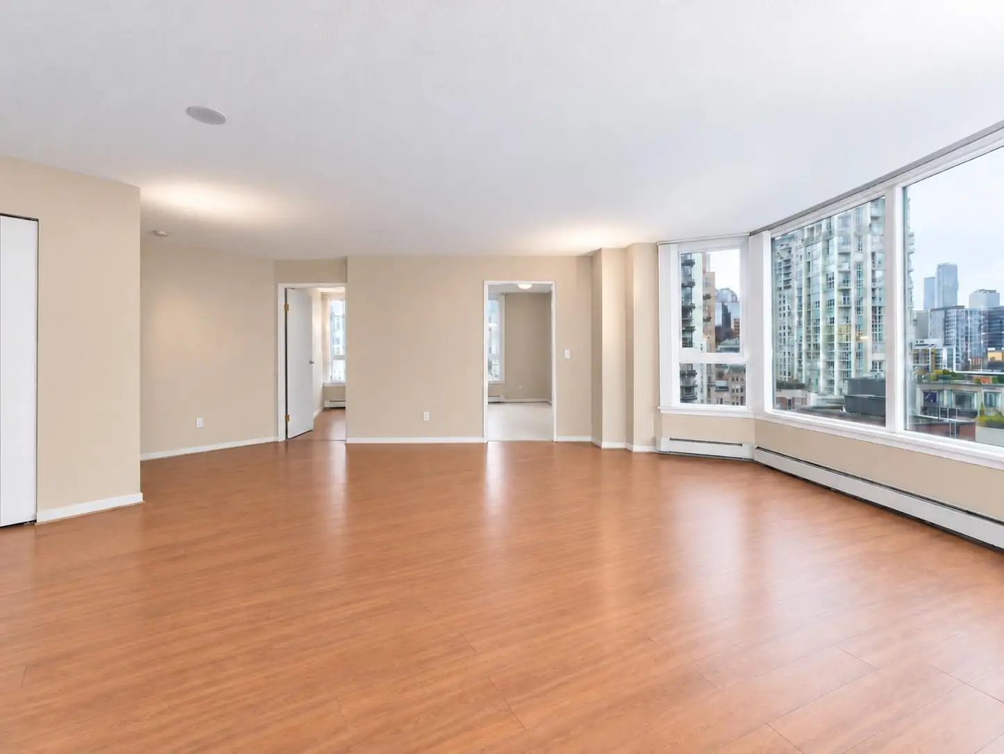 1206 388 DRAKE STREET, Vancouver BC V6B 6A8