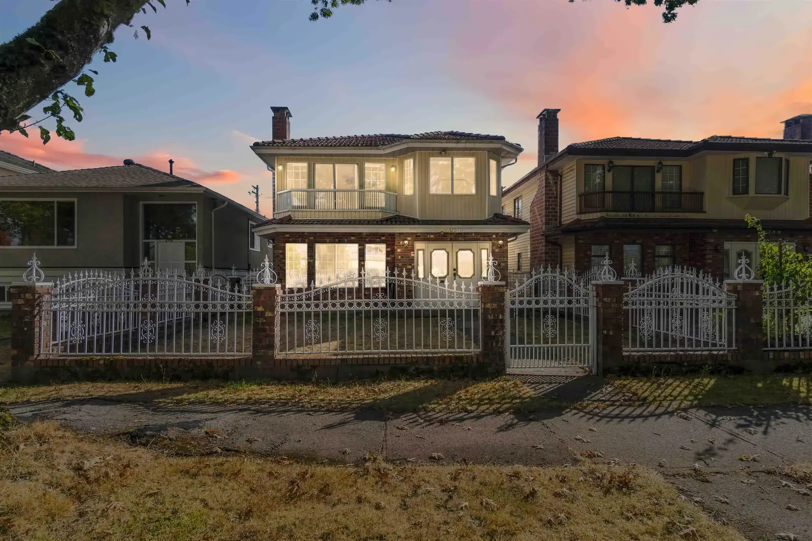 2168 E 27TH AVENUE, Vancouver BC V5N 2W9