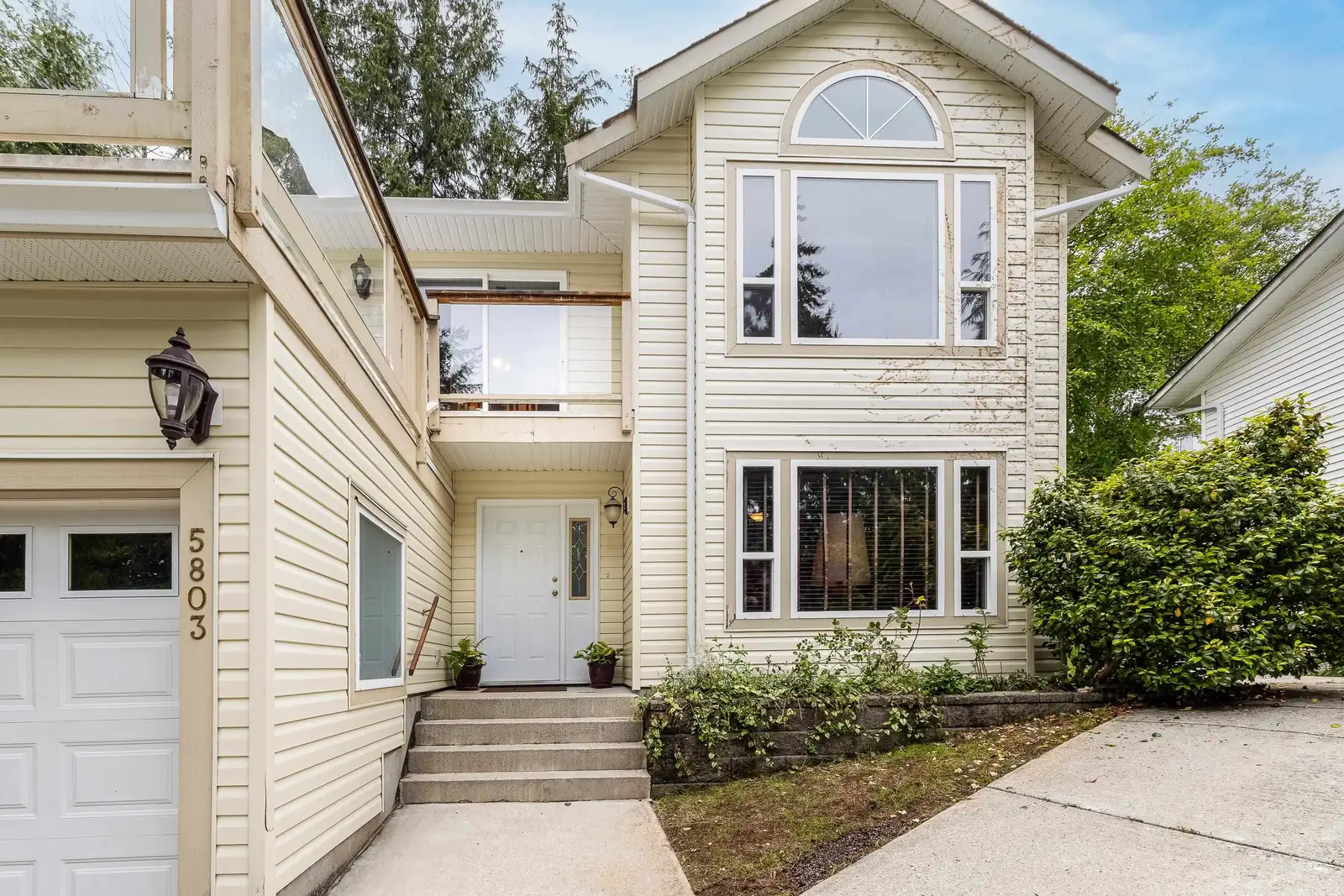 5803 MARINE WAY, Sechelt BC V7Z 0L8