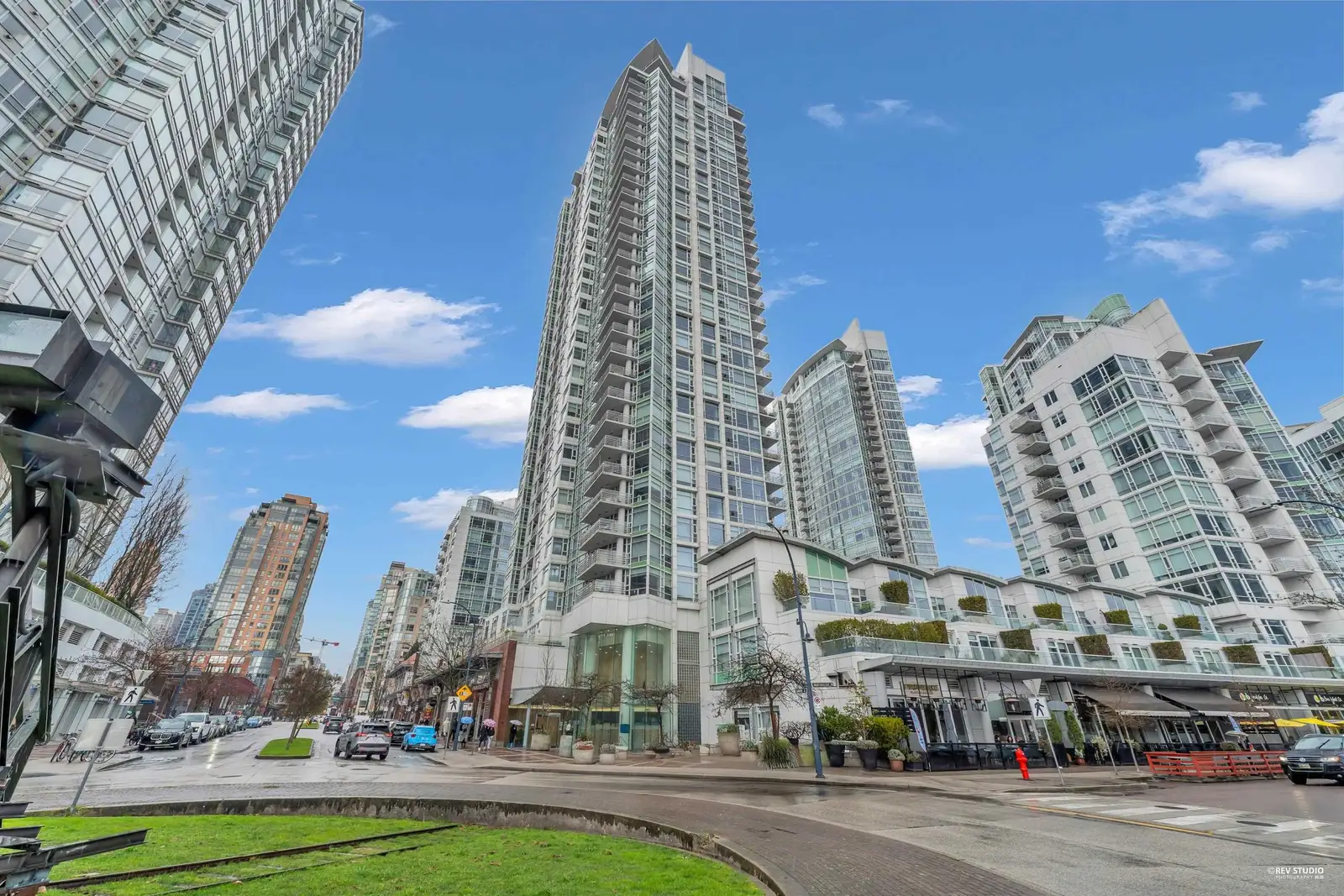 1506 1199 MARINASIDE CRESCENT, Vancouver BC V6Z 2Y2