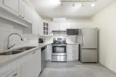 105 5735 HAMPTON PLACE, Vancouver BC V6T 2G8