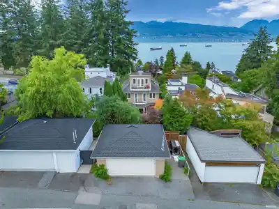 4648 W 2ND AVENUE, Vancouver BC V6R 1L1