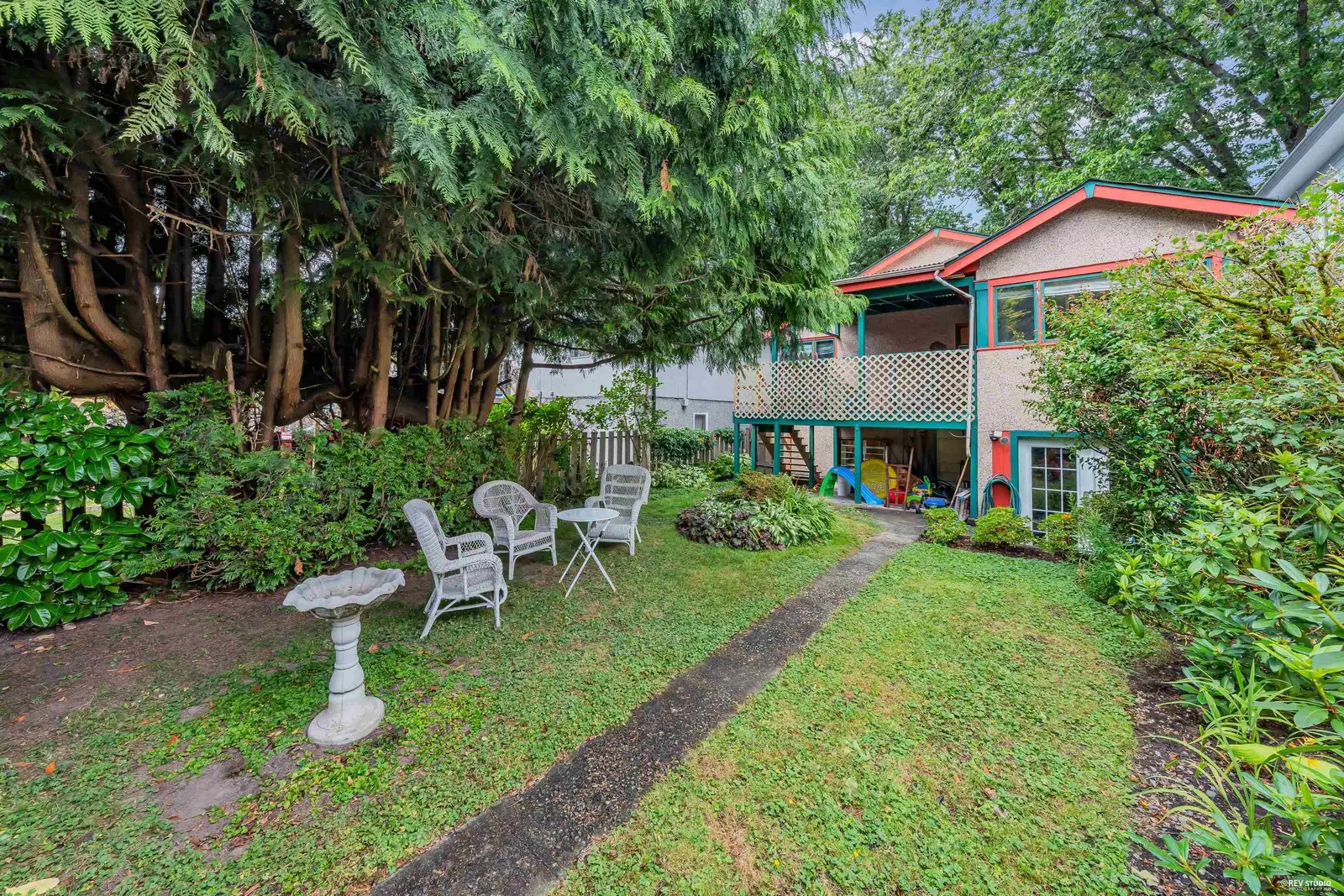 956 E 21ST AVENUE, Vancouver BC V5V 1S5