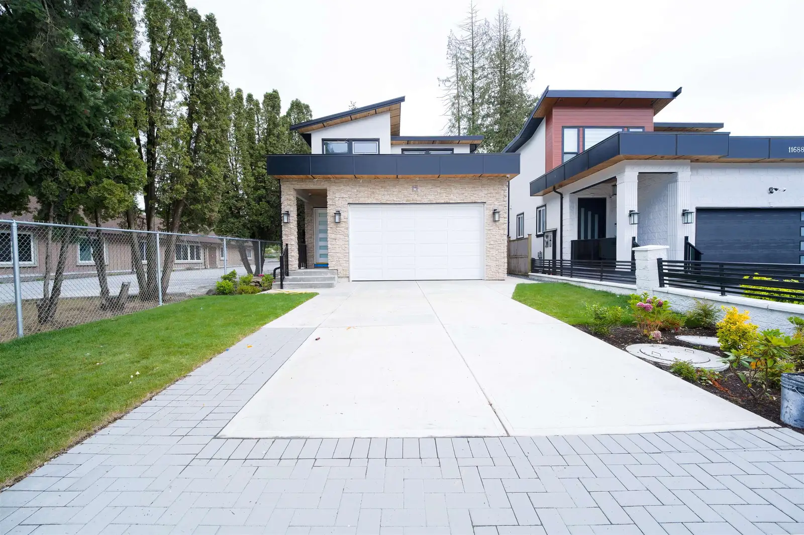 11692 96 AVENUE, Delta BC V4C 3W7