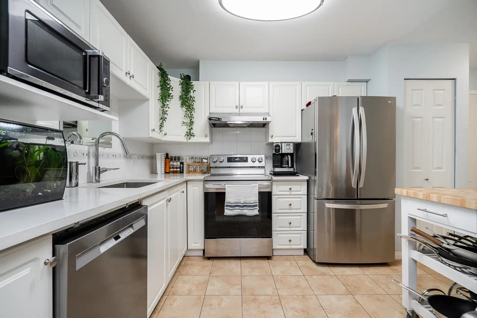 212 12733 72 AVENUE, Surrey BC V3W 2M7
