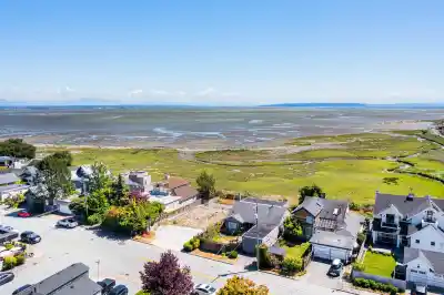 1244 BEACH GROVE ROAD, Delta BC V4L 1N6