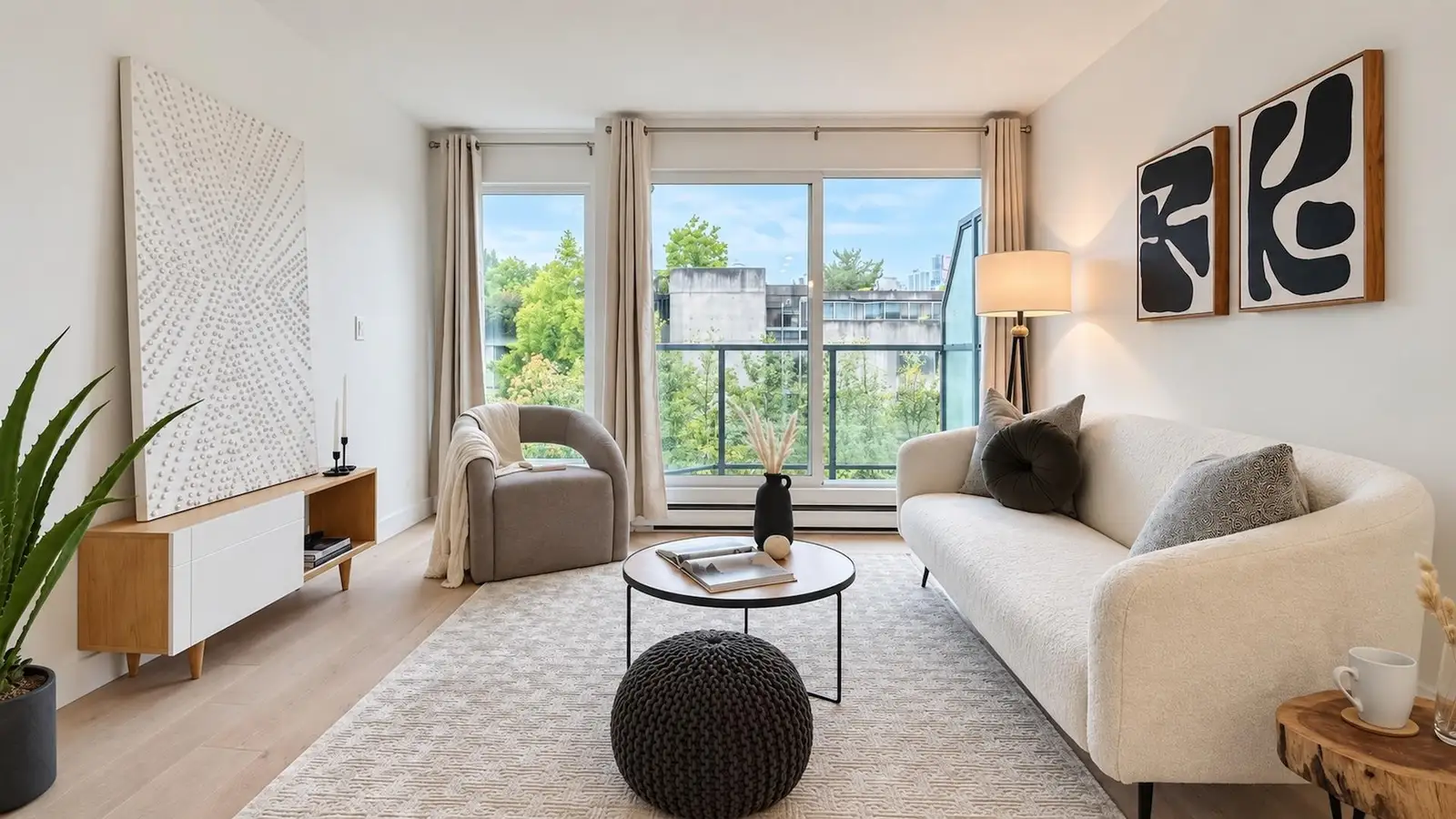 10 1355 W 4TH AVENUE, Vancouver BC V6H 3Y8