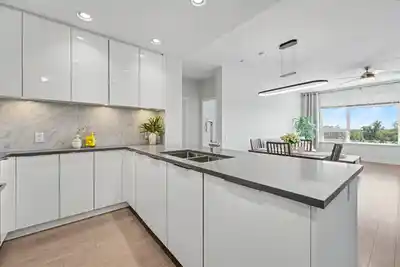 604 3289 RIVERWALK AVENUE, Vancouver BC V5S 0G2