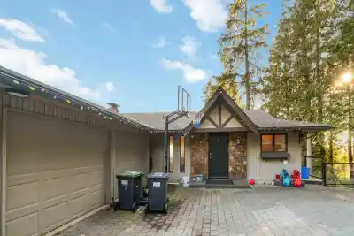 5189 MADEIRA COURT, North Vancouver BC V7R 3K7