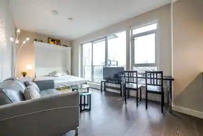 904 1221 BIDWELL STREET, Vancouver BC V6G 0B1