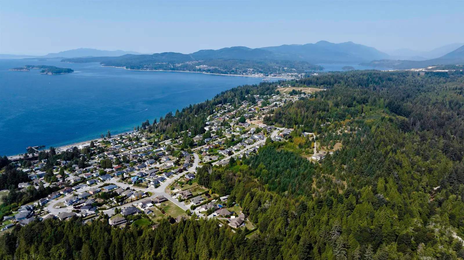 4860 SKYLARK ROAD, Sechelt BC V7Z 0G4