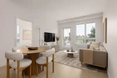417 2450 GARDEN DRIVE, Vancouver BC V5N 0K1