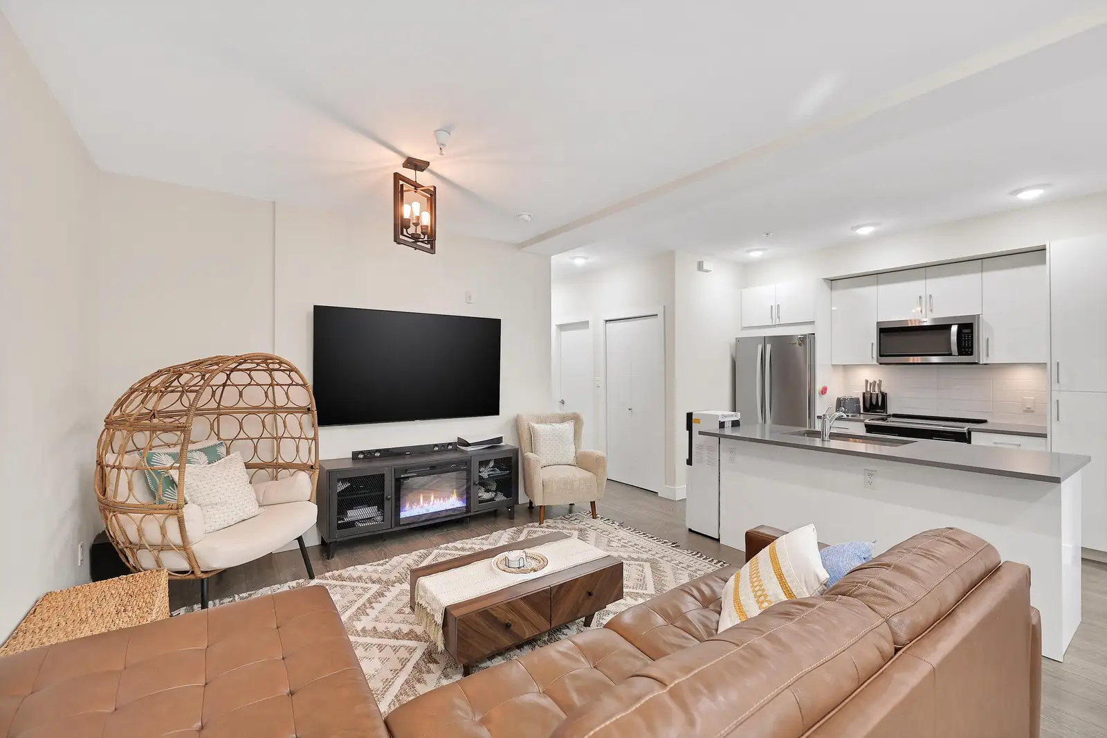 116 15351 101 AVENUE, Surrey BC V3R 0G2