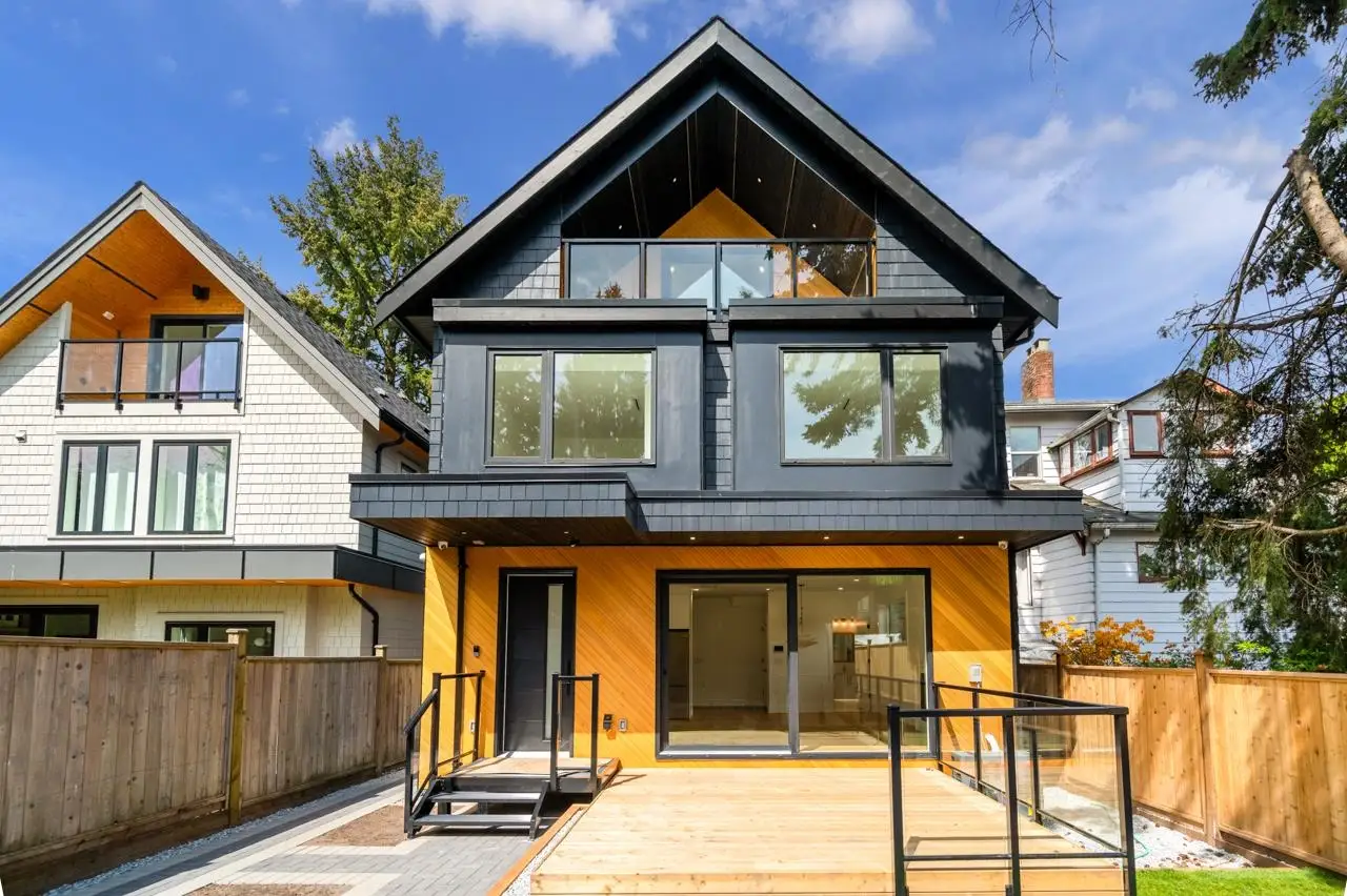 2 950 W 17TH AVENUE, Vancouver BC V5Z 1V4
