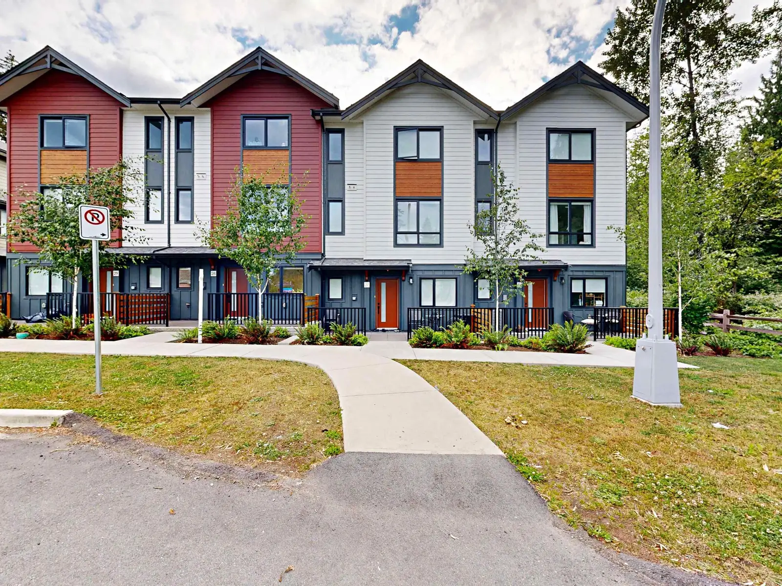28 10527 155 STREET, Surrey BC V3R 0S1