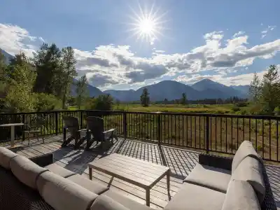 7320 MACRAE ROAD, Pemberton BC V0N 2L3