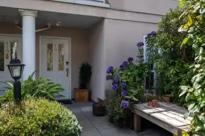109 225 E 6TH STREET, North Vancouver BC V7L 1P4